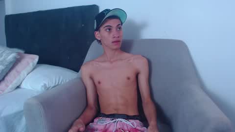 yulian_vasquez online show from 02/15/25, 12:22