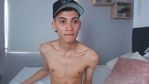 yulian_vasquez online show from 02/28/25, 03:26