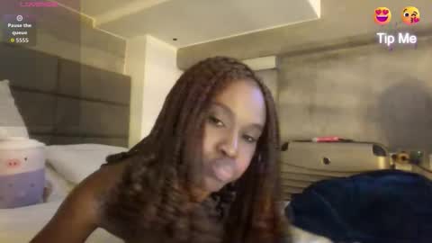 Snapshot of yuliana_miiller chatting on 11/19/25, 12:21 YulianaIndependent online show from 11/19/25, 12:21