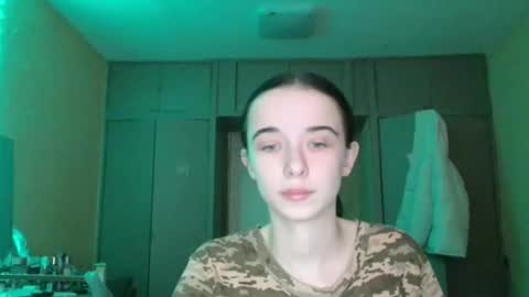 Yuliia online show from 12/14/25, 08:20