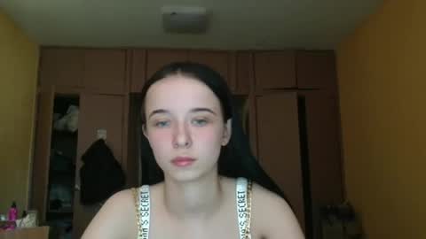 Yuliia online show from 05/25/26, 06:41