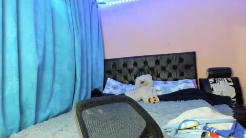 Snapshot of yulico chatting on 01/08/25, 03:50 emmy online show from 01/08/25, 03:50