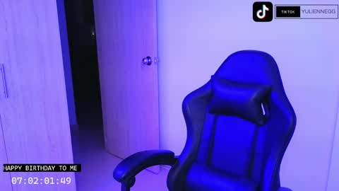 Yulienne online show from 09/17/25, 02:57