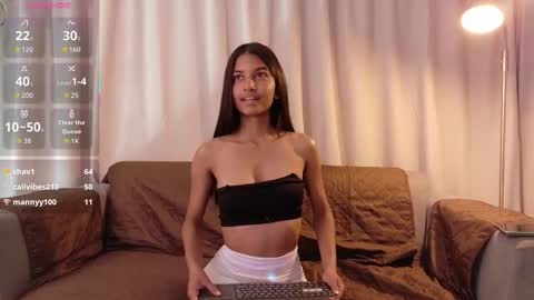 yuliethpetite online show from 10/25/25, 11:29
