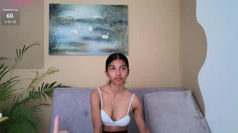 yuliethpetite online show from 04/14/26, 01:17