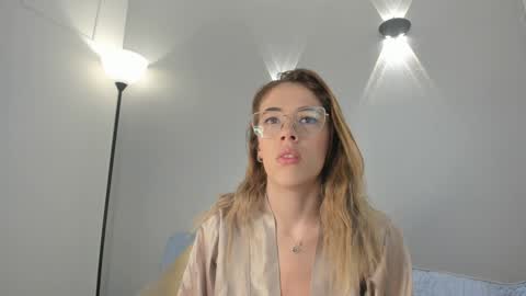 Snapshot of yulievans chatting on 01/28/25, 04:50 yulievans online show from 01/28/25, 04:50