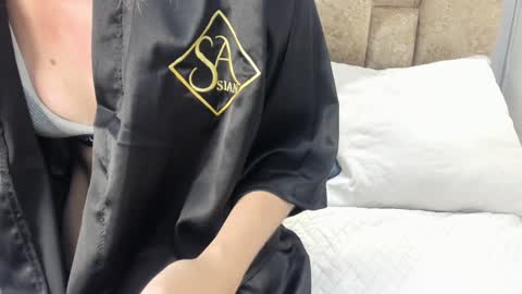 Snapshot of yulievans chatting on 02/07/25, 02:37 yulievans online show from 02/07/25, 02:37