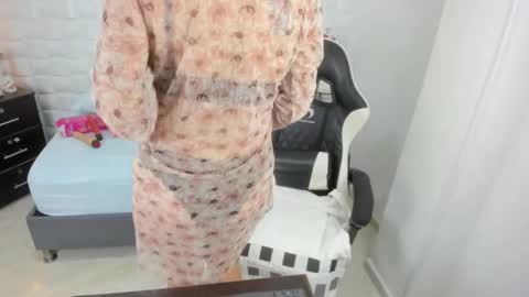 Y U L I T Z A online show from 10/24/25, 03:30