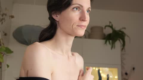 yulla dao online show from 02/07/25, 11:12