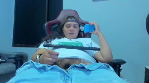 Snowflake online show from 09/08/25, 02:27