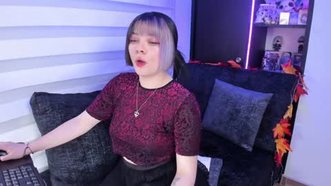 Snapshot of yume_aoki chatting on 01/17/25, 01:36 Yume online show from 01/17/25, 01:36