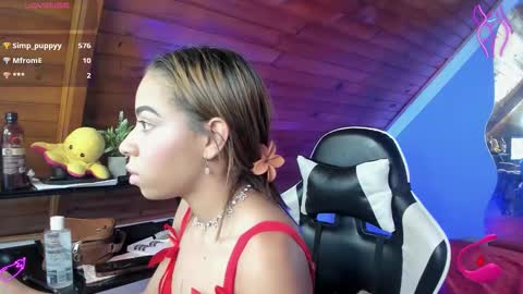 Snapshot of yumi_hanna chatting on 12/20/25, 02:40 yumi_hanna online show from 12/20/25, 02:40