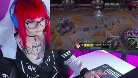 Yumi 3 online show from 01/24/25, 10:08