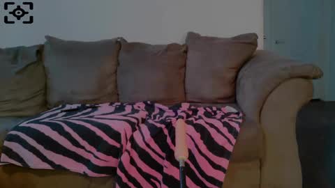 Snapshot of yumiepussyy chatting on 02/24/25, 09:52 Payton kelly online show from 02/24/25, 09:52