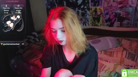 Snapshot of yumiko_uwu chatting on 09/10/25, 03:23 Yumeko online show from 09/10/25, 03:23