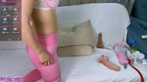 Snapshot of yummy__ayami chatting on 09/17/25, 02:02 Yummy Ayami online show from 09/17/25, 02:02