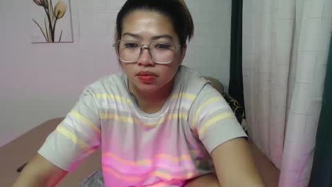 Snapshot of yummy_chesca chatting on 12/27/24, 11:42 yummy chesca online show from 12/27/24, 11:42
