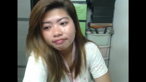 Snapshot of yummy_chesca chatting on 10/17/25, 11:18 yummy chesca online show from 10/17/25, 11:18
