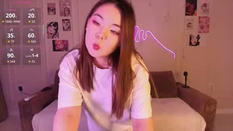 Yumi online show from 11/22/25, 10:09