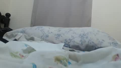 Snapshot of yummyhotclit4 chatting on 02/09/26, 09:24 jessy online show from 02/09/26, 09:24