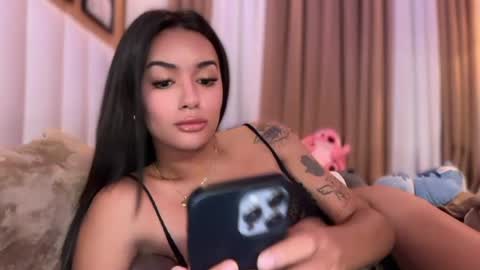 Goddes Renalyn online show from 05/22/26, 06:57