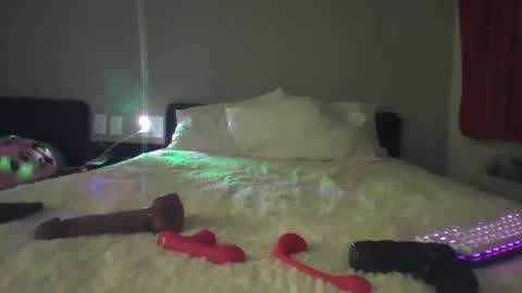 yummythick5150 online show from 02/05/25, 08:32