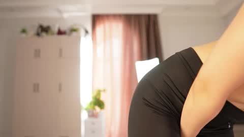 yuna_leen online show from 10/10/25, 05:28