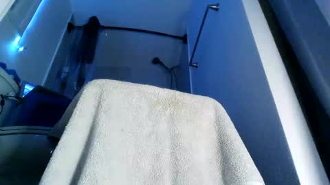 Snapshot of yung3587 chatting on 12/12/24, 12:05 yung3587 online show from 12/12/24, 12:05