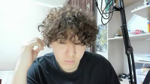 Snapshot of yung_skinny_boy chatting on 05/16/26, 09:57 Peter online show from 05/16/26, 09:57