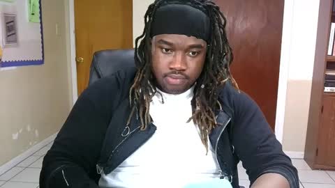 Snapshot of yungbbcbro chatting on 12/22/24, 05:01 Octavian online show from 12/22/24, 05:01