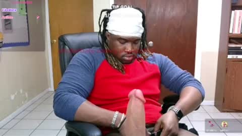 Snapshot of yungbbcbro chatting on 01/05/25, 04:58 Octavian online show from 01/05/25, 04:58