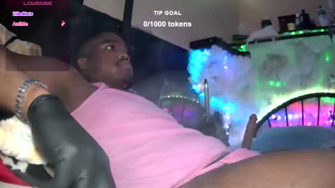 Snapshot of yungbbcbro chatting on 01/06/25, 07:09 Octavian online show from 01/06/25, 07:09