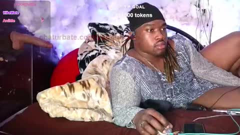 Snapshot of yungbbcbro chatting on 01/14/25, 07:06 Octavian online show from 01/14/25, 07:06