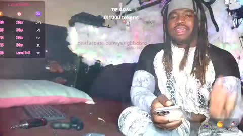 Snapshot of yungbbcbro chatting on 01/21/25, 02:37 Octavian online show from 01/21/25, 02:37