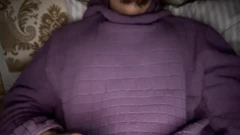 Snapshot of yungbull06 chatting on 01/25/25, 04:34 Yung Bull online show from 01/25/25, 04:34