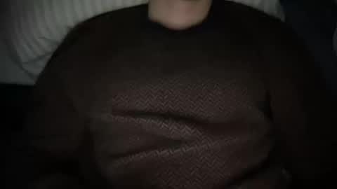 Snapshot of yungbull06 chatting on 10/12/25, 01:48 Yung Bull online show from 10/12/25, 01:48