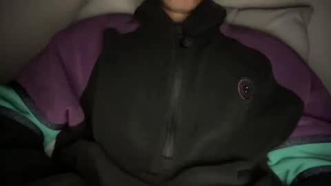 Snapshot of yungbull06 chatting on 11/28/25, 04:04 Yung Bull online show from 11/28/25, 04:04