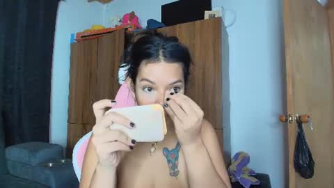 Snapshot of yungelitamor_ chatting on 07/15/26, 05:02 ELITA online show from 07/15/26, 05:02
