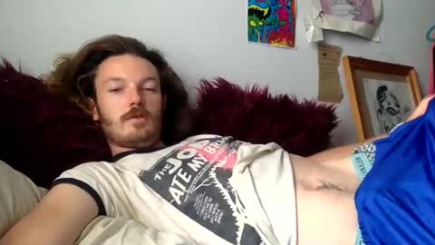 Snapshot of yunggeezer chatting on 11/18/25, 02:39 yunggeezer online show from 11/18/25, 02:39