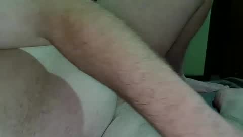 Snapshot of yunginhung12 chatting on 12/20/25, 08:43 yunginhung12 online show from 12/20/25, 08:43