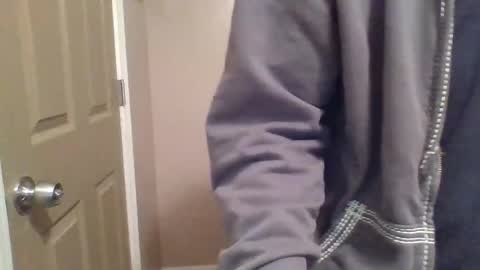 Snapshot of yungstallion10 chatting on 11/28/25, 07:44 Fire 0range kush online show from 11/28/25, 07:44