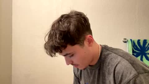 yungstudbev online show from 01/01/25, 06:37