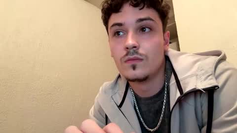 yungstudbev online show from 09/10/25, 11:05