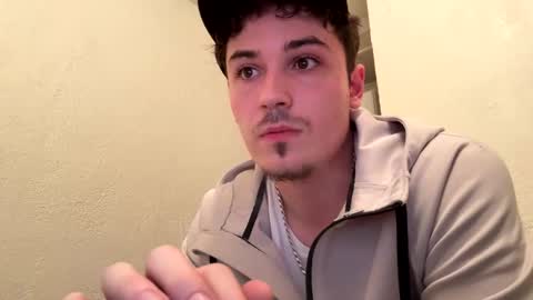 yungstudbev online show from 09/23/25, 03:42