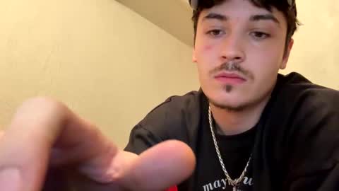 yungstudbev online show from 10/19/25, 12:44