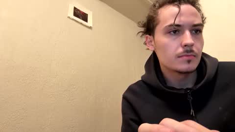 yungstudbev online show from 01/06/26, 06:22