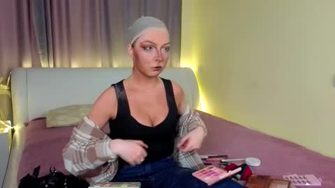 Tara online show from 03/10/26, 11:48