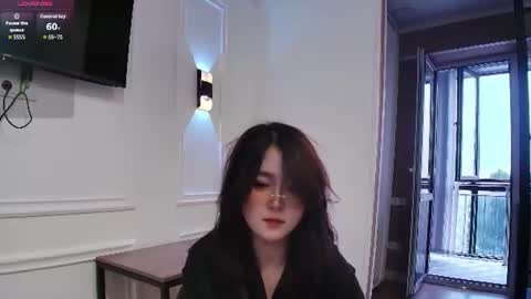 yunlihn_ online show from 08/04/26, 03:21