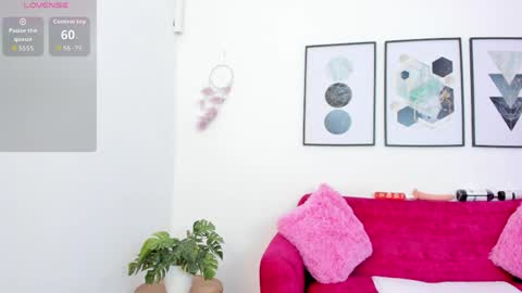 Yunna online show from 04/15/26, 11:39