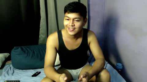 Snapshot of yuri_nation chatting on 12/01/24, 11:36 yuri nation online show from 12/01/24, 11:36